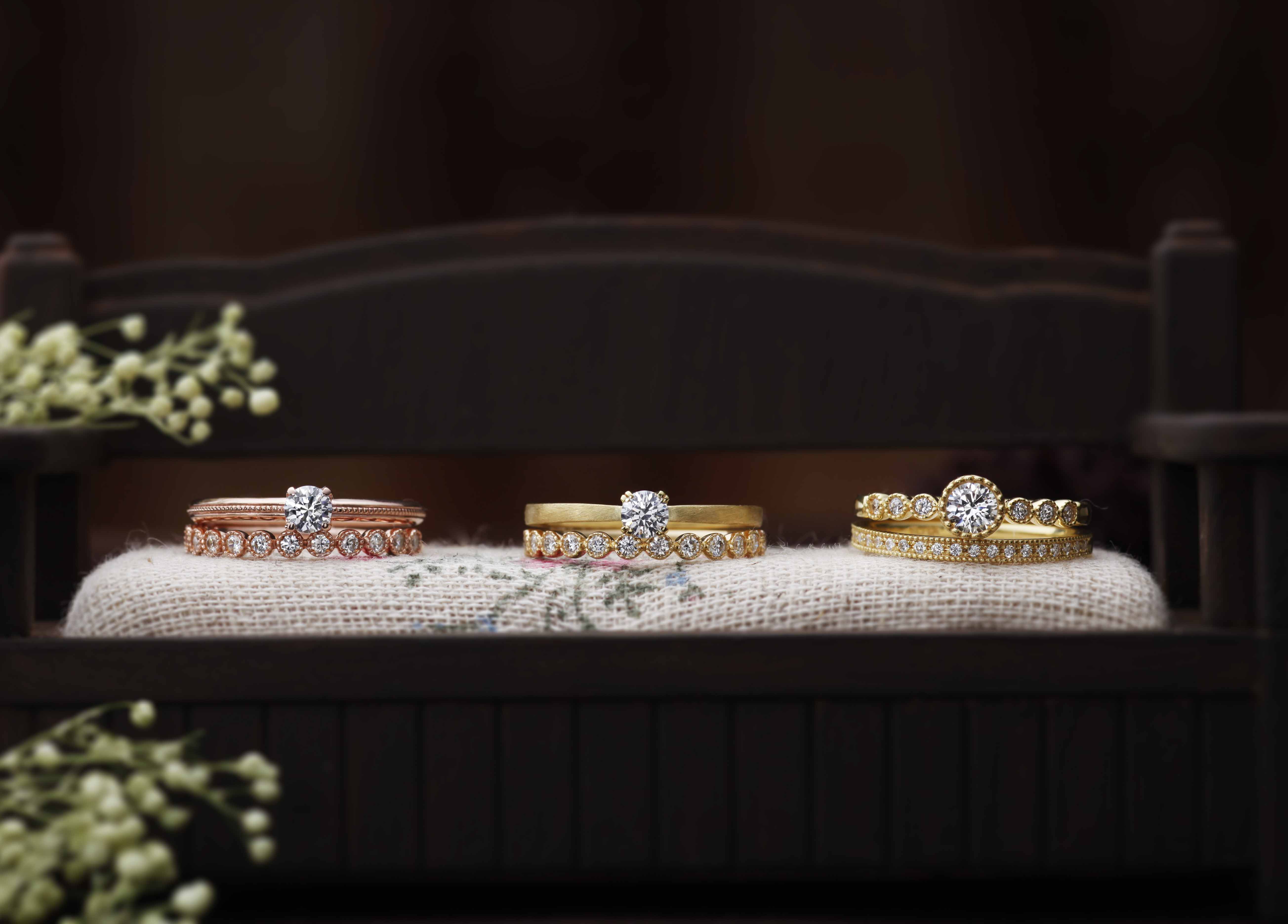【静岡市】アンティーク調のデザインで差がつく！素敵な婚約指輪『CHER LUV』シェールラブ
