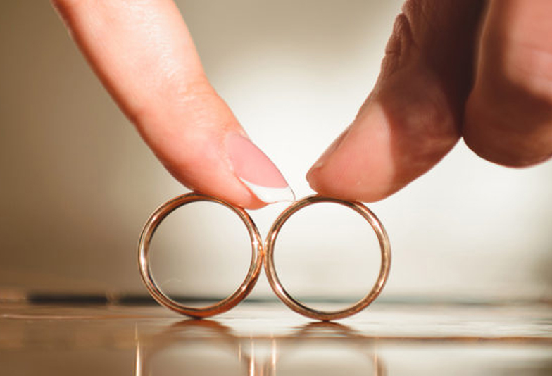 【浜松市】人と違う結婚指輪がいい人におススメの結婚指輪