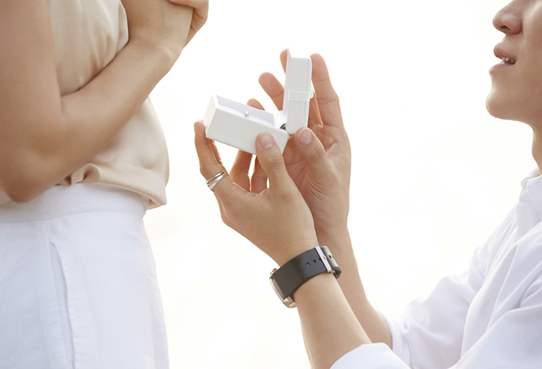 浜松市で予算をかけずに婚約指輪を選ぶにはここがおすすめ！口コミから選ぶ人気の婚約指輪