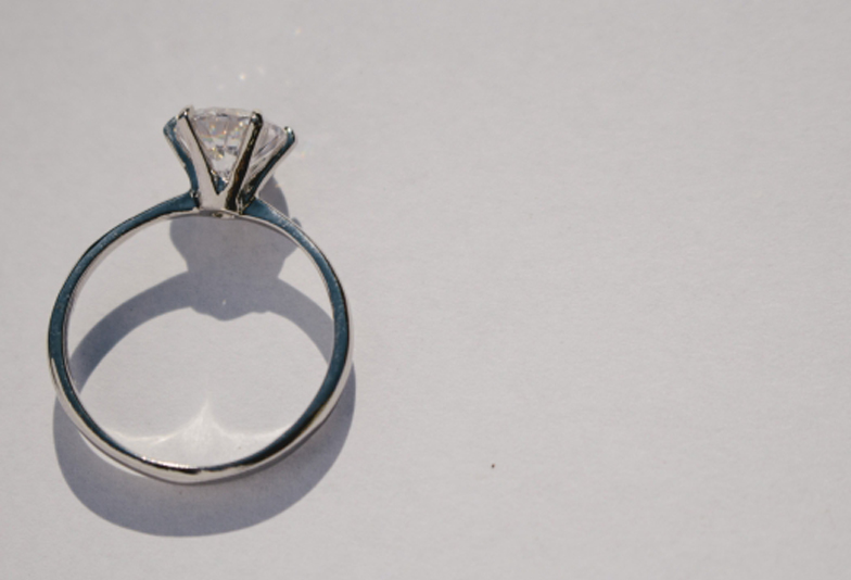 【大阪・なんば】プロポーズの方法！母から譲り受けた指輪でリフォーム婚約指輪
