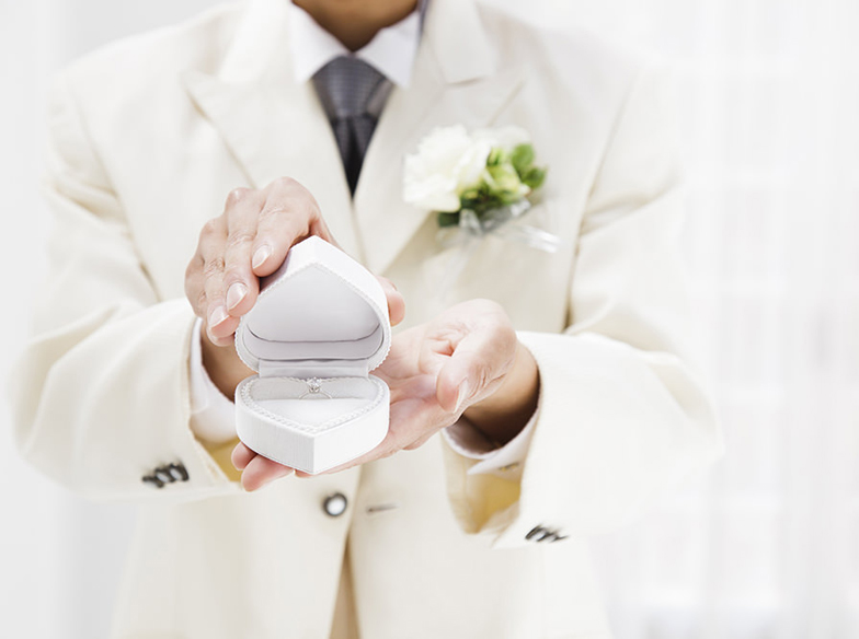 【福山市】婚約指輪は『ひとりで選ぶ』or『彼女に選んで貰う』どちらがいいの？