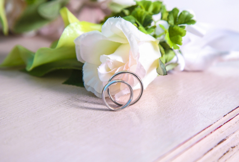 【大阪・梅田】結婚指輪の内側に誕生石をセッティング