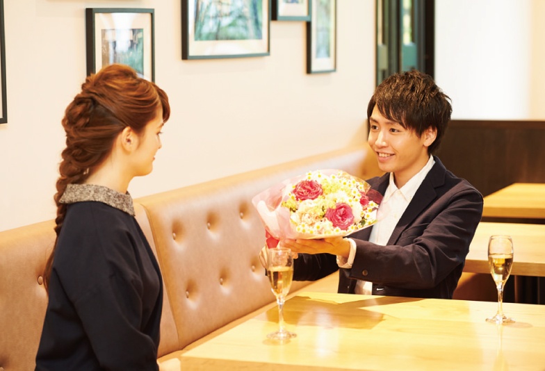 【横浜元町】プロポーズ後のバラの花束、みんなはどうした？自分で保存する方法はあるの？
