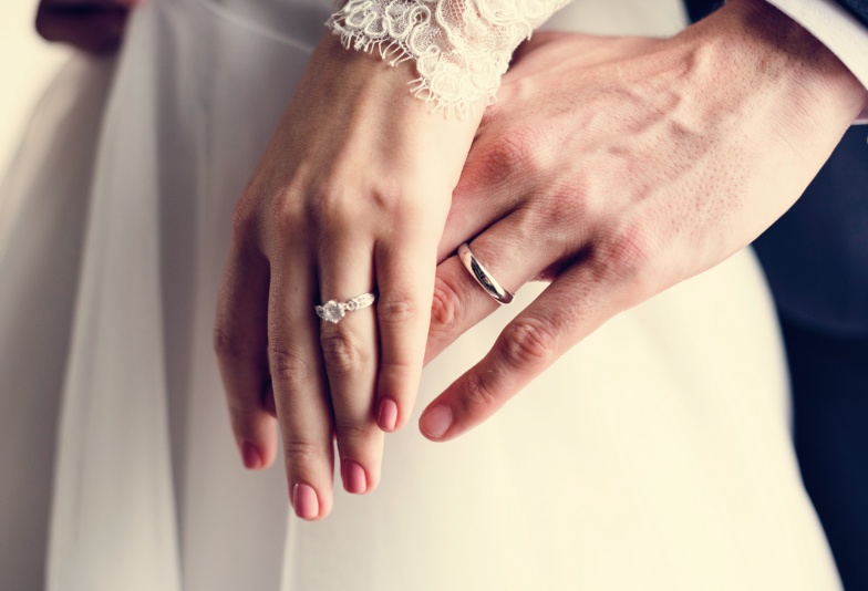【静岡市】シンプルで可愛い結婚指輪！人気の秘密は品質の高い新素材と価格にアリ！