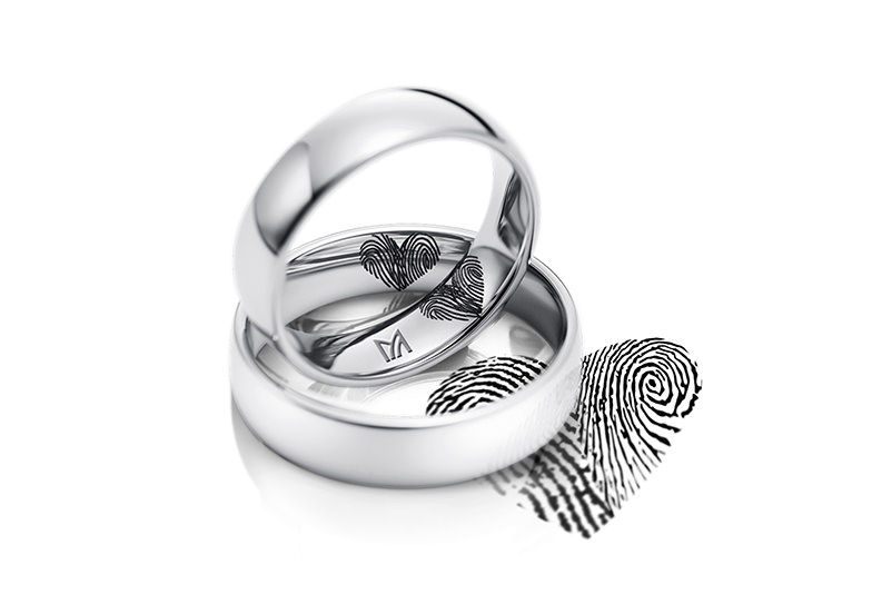 【京都府】シンプルな結婚指輪の選び方。最先端のレーザー刻印をふたりの結婚指輪に
