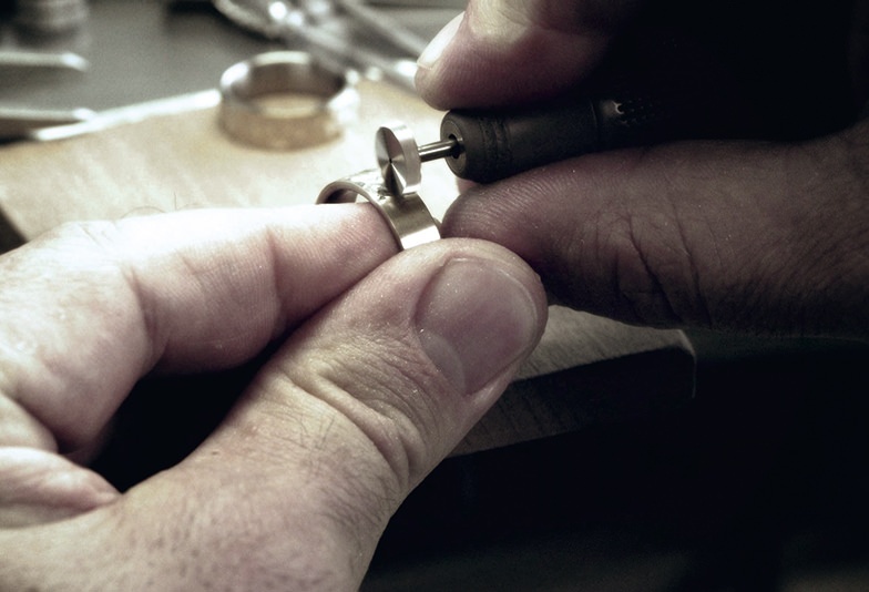 【京都・大阪・神戸・関西】その場で手作りペアリング『指輪』が作れる？結婚指輪の専門店だからできるサービス