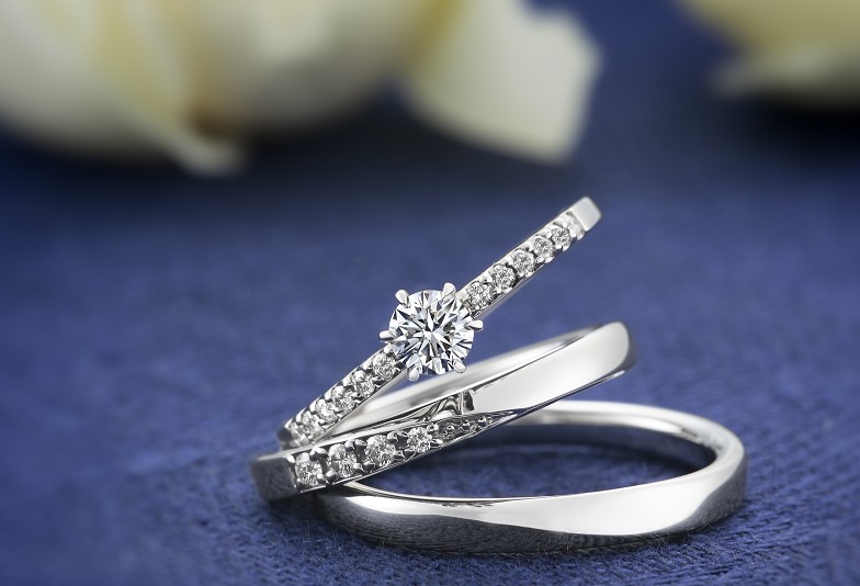 【駒ヶ根市】シンプルな結婚指輪のおすすめは？ダイヤモンドが美しいこのブランド！
