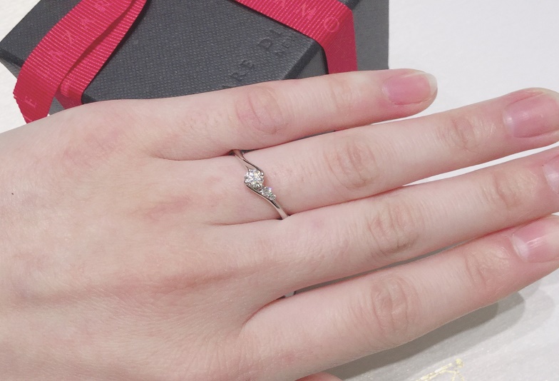 富山で人気のラザールダイヤモンドの婚約指輪