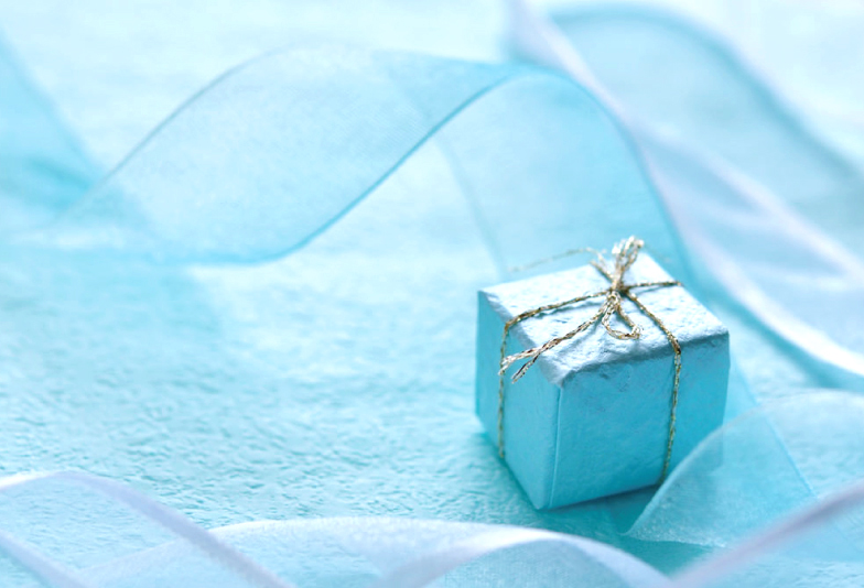【静岡市】ブルーダイヤモンドの婚約指輪！プロポーズで伝えたいその意味とは