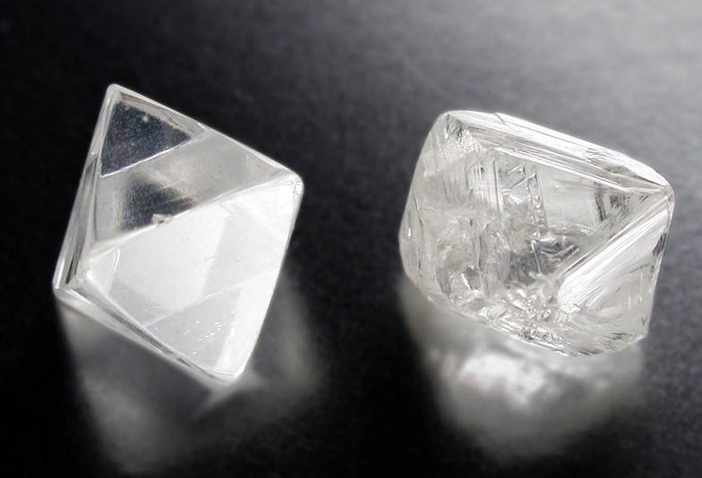 富山県高岡市のユーザーに人気のブランド、ラザールダイヤモンドの原石の画像