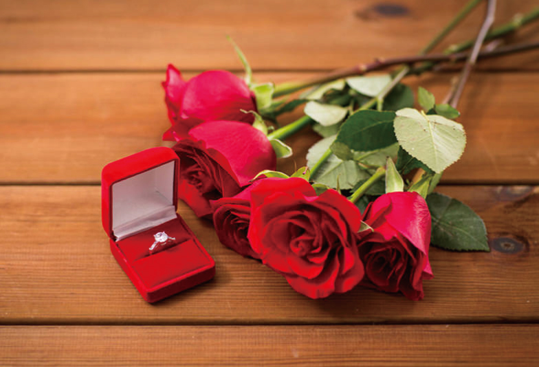 【神戸市・三ノ宮】婚約指輪の選び方は多々あり？プロポーズを応援します！
