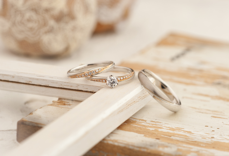 【長野市】アンティーク調な結婚指輪5選！年をとっても着けられるデザイン