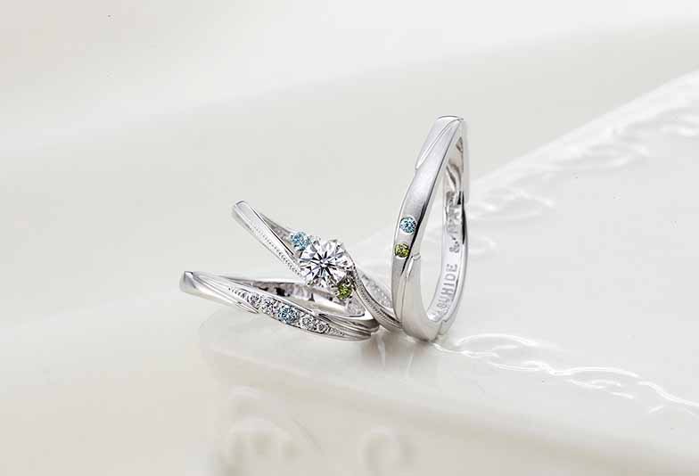 【浜松市】カラーダイヤモンドを効果的に配置した結婚指輪