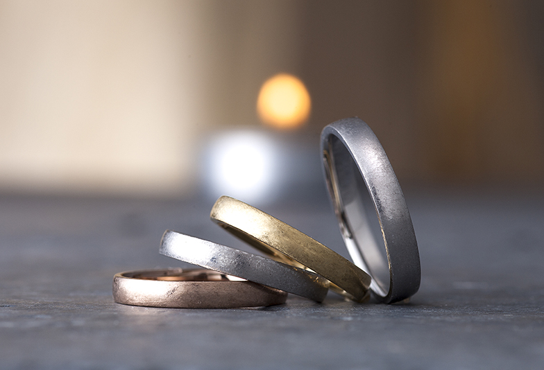 【神戸・三ノ宮】ゴールドで大人カジュアルな結婚指輪を選びませんか