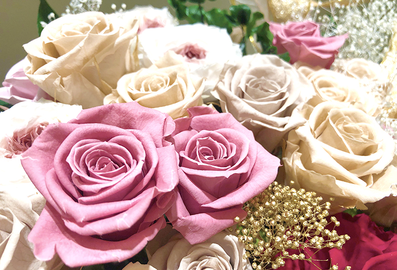 【静岡市】108本のバラでプロポーズ。プリザーブドフラワーで想い出を残そう