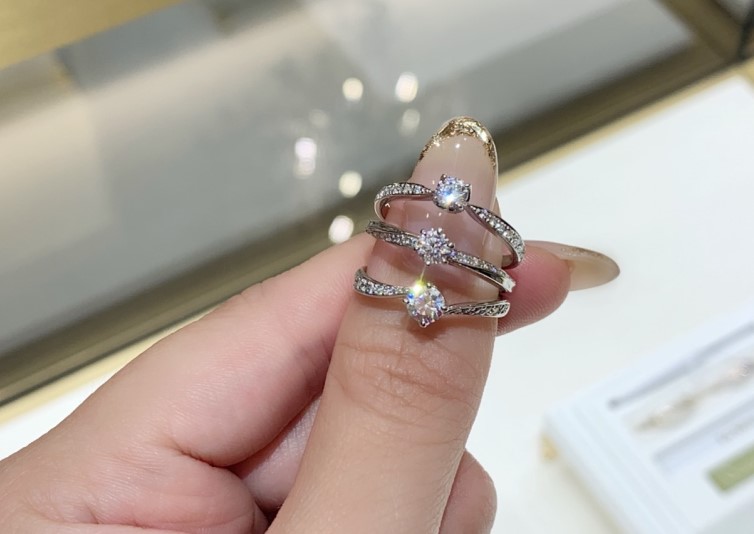 【京都市】婚約指輪に高品質ダイヤモンドを使用した王道ブランド『クワンドゥマリアージュ』とは？
