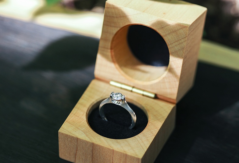 【静岡市】サプライズで贈りたい婚約指輪NO.1「デネブ」の正体とは
