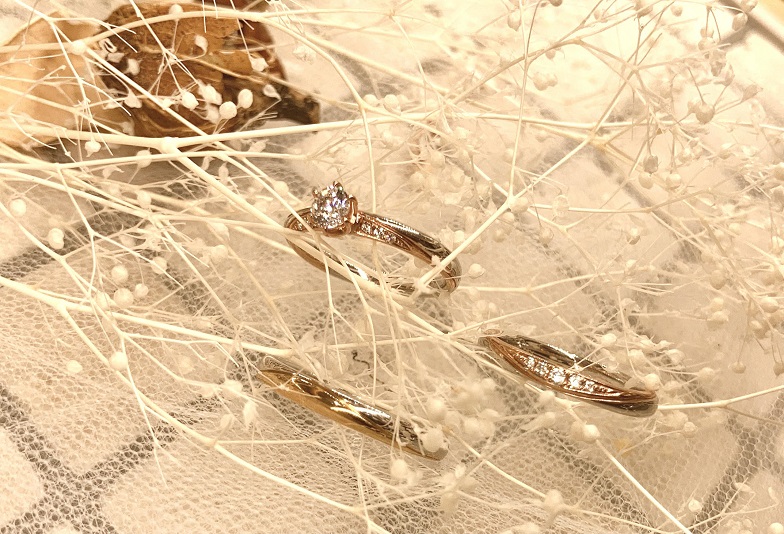 【京都市】「種類がたくさんあって、お気に入りの結婚指輪が見つかりました！」今流行りのコンビリングをgarden京都で着け比べしてみませんか？