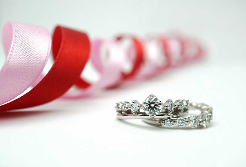【宇都宮市】婚約指輪と結婚指輪を重ね付けしたい方におすすめなセットリングの人気デザインをブランド別にご紹介します！