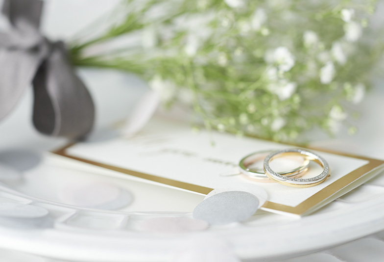 【浜松市】華やかさNO.１！コンビネーションカラーの婚約指輪＆結婚指輪をご紹介！