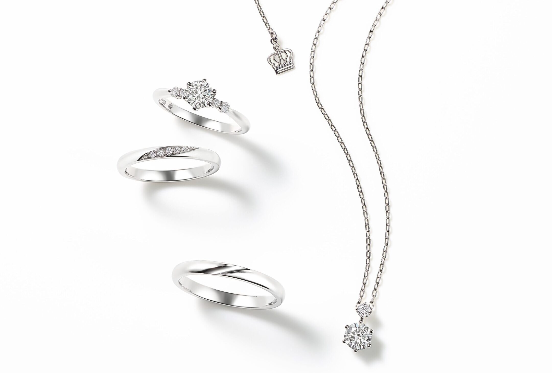 ロイヤル・アッシャー・ダイヤモンドの婚約指輪とエンゲージネックレス