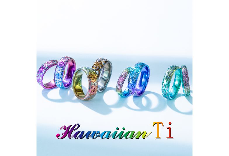 ハワイアンジュエリーが見比べできるガーデンフェスタでハワイアンティタニオの指輪を見る