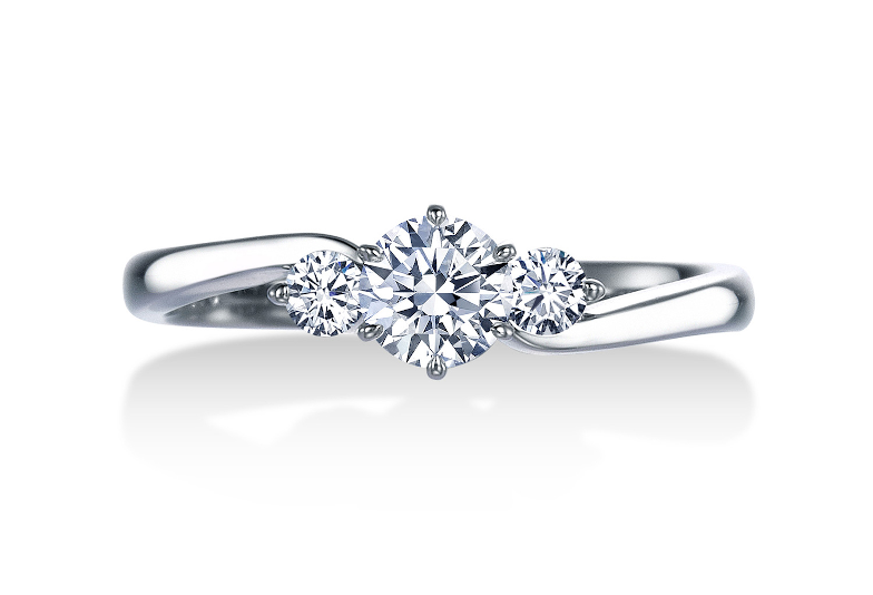 ロイヤル・アッシャー・ダイヤモンドの婚約指輪、ERA680