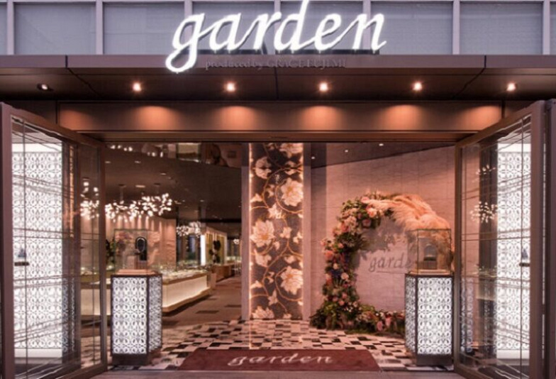 クリスマスサプライズプロポーズの婚約指輪選びならgarden心斎橋