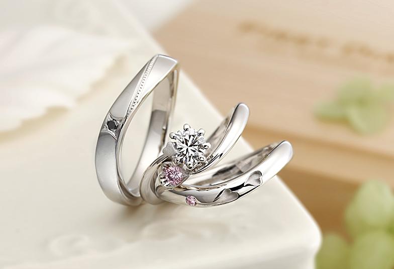 ハートモチーフの結婚指輪と婚約指輪