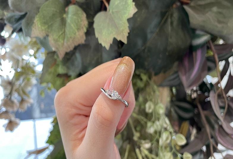 希少価値の高いピンクダイヤモンドの婚約指輪ブランドMariage entのCherirの画像