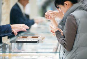 大阪梅田で安くて人気な指輪とは？５万～10万円と安くて丈夫で高品質の結婚指輪の人気ブランドをご紹介