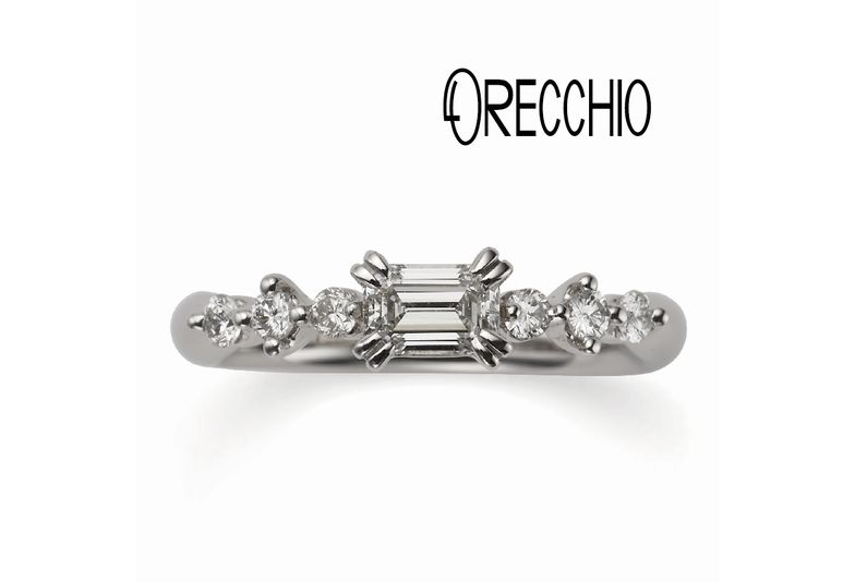 大阪心斎橋　四角いダイヤモンド　婚約指輪　ORECCHIO