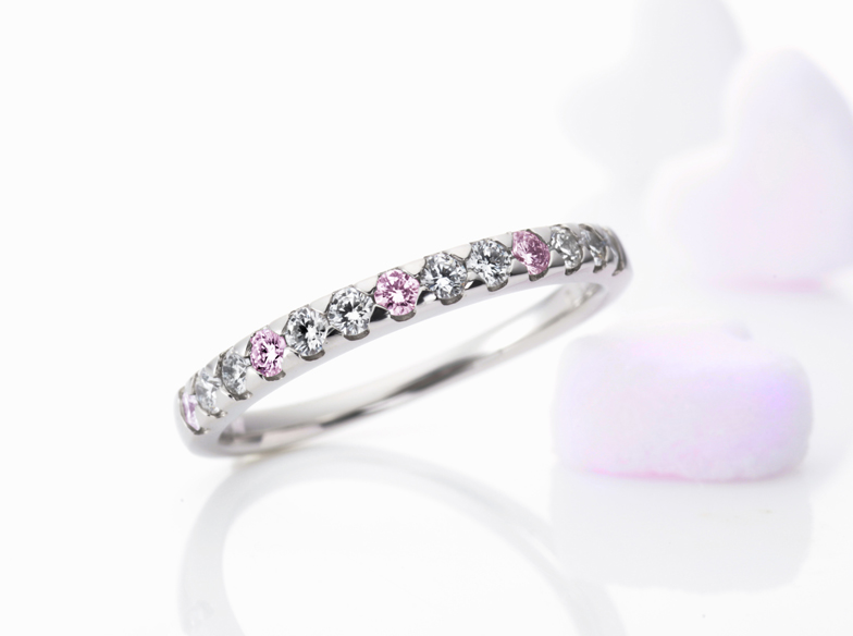 【大阪・梅田】ピンクダイヤモンドがカワイイ！人気の結婚指輪