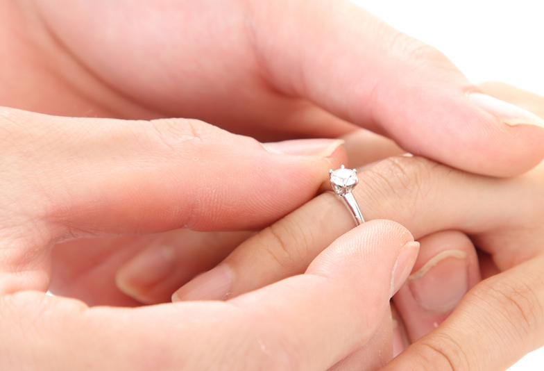 【浜松市】安くて良い婚約指輪を買う方法とは？花嫁の約7割が婚約指輪をもらっている！