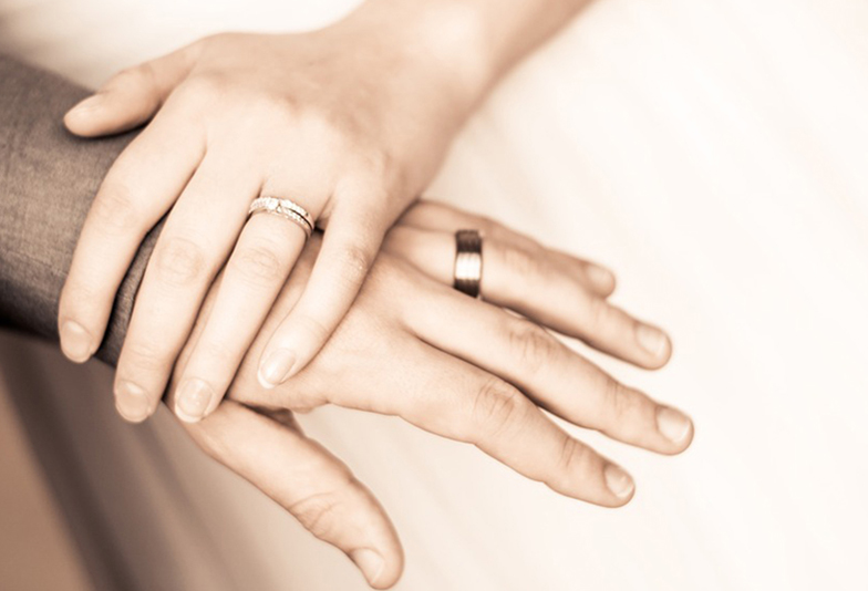 【福井市】結婚指輪を左手に着ける理由は？？