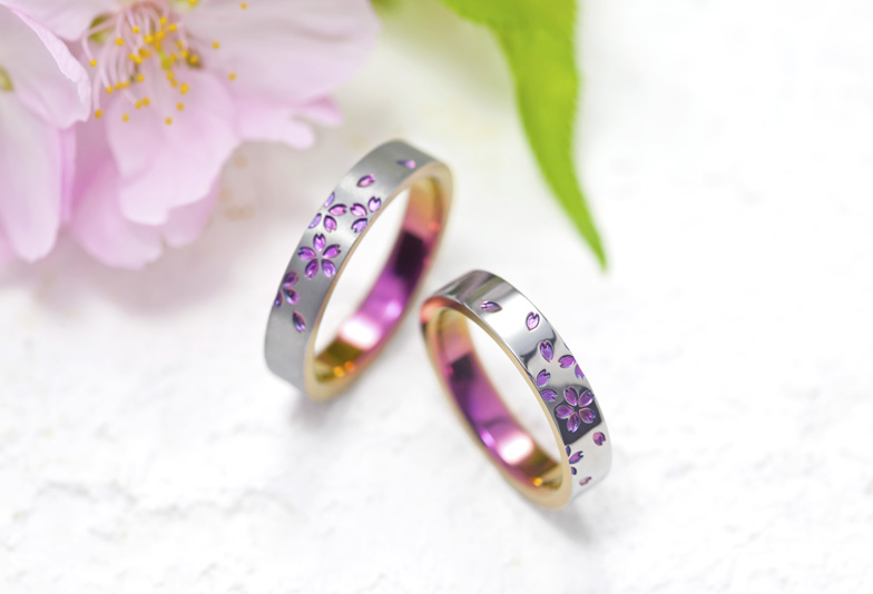 きれいな桃色・ピンクの結婚指輪　浜松で色が選べる2人だけの特別な結婚指輪を探すなら