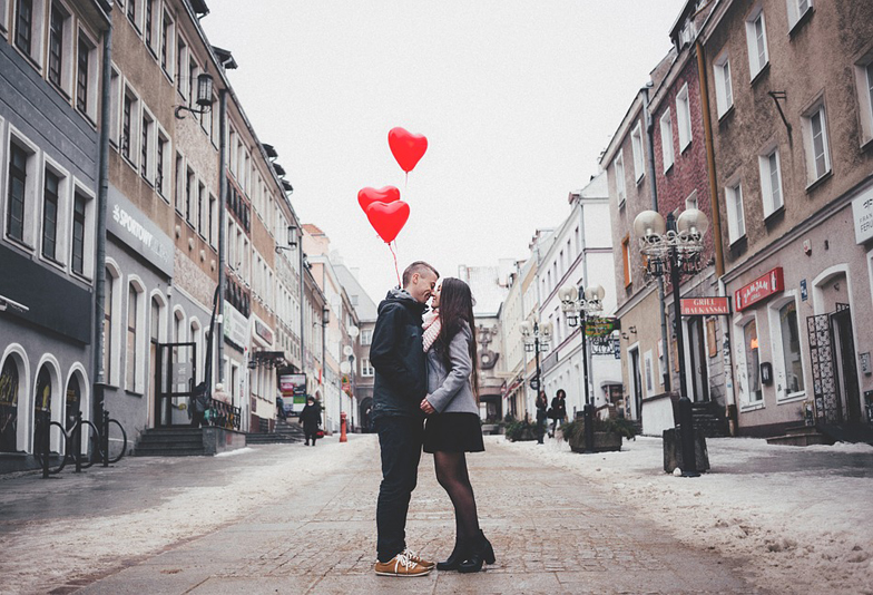 【富山市】婚約にエンゲージペンダントを贈ろう♡