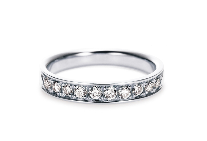 奥様へ 結婚10周年の記念に贈るプレゼント サプライズジュエリーはいかがでしょうか Jewelry Story ジュエリーストーリー ブライダル情報 婚約指輪 結婚指輪 結婚式場情報サイト