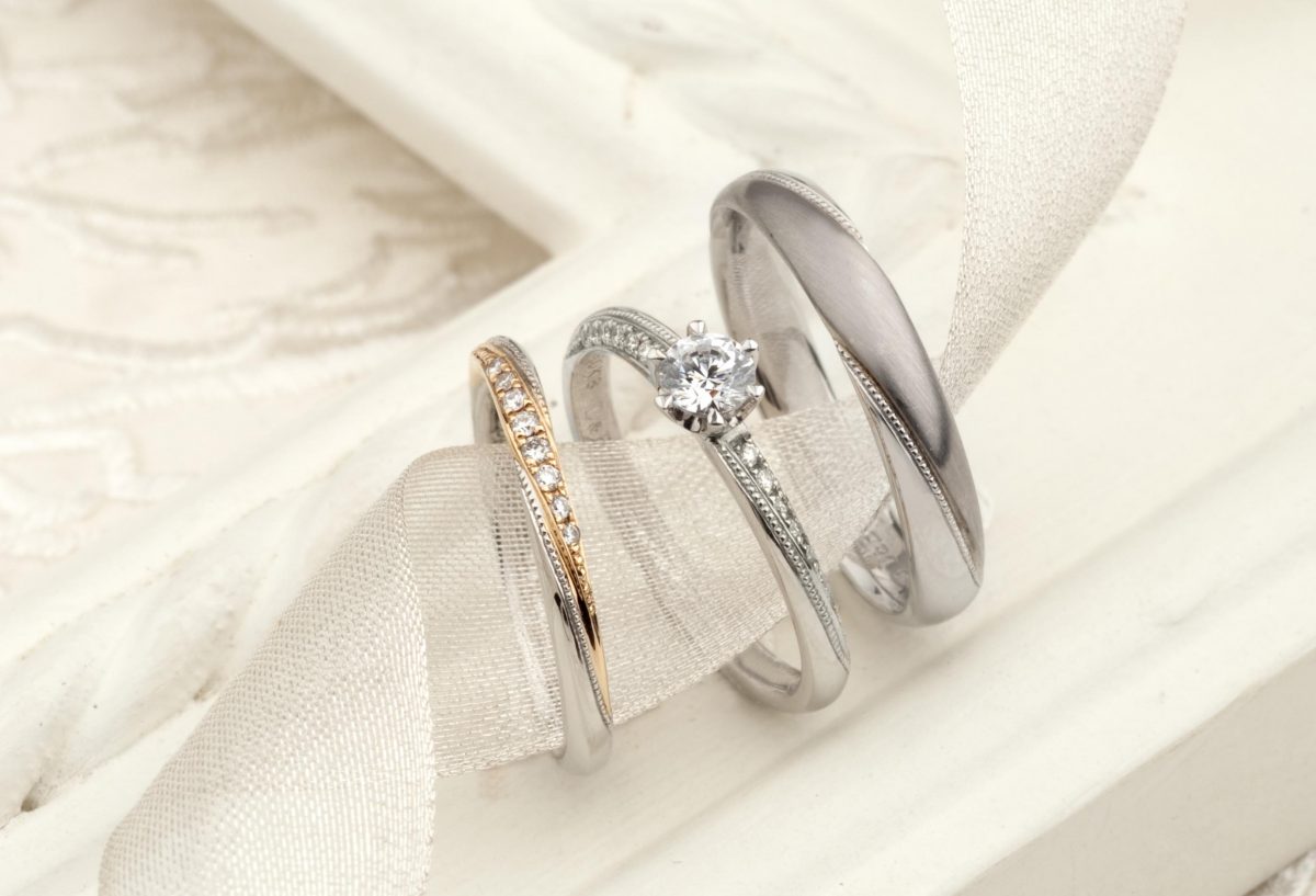 【静岡市】女子の定番！婚約指輪と結婚指輪の重ね着けの相性のいい組み合わせとは？