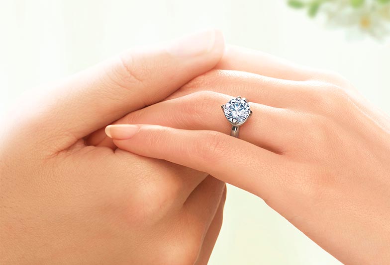 【福井市】婚約指輪はなぜダイヤモンドなの？