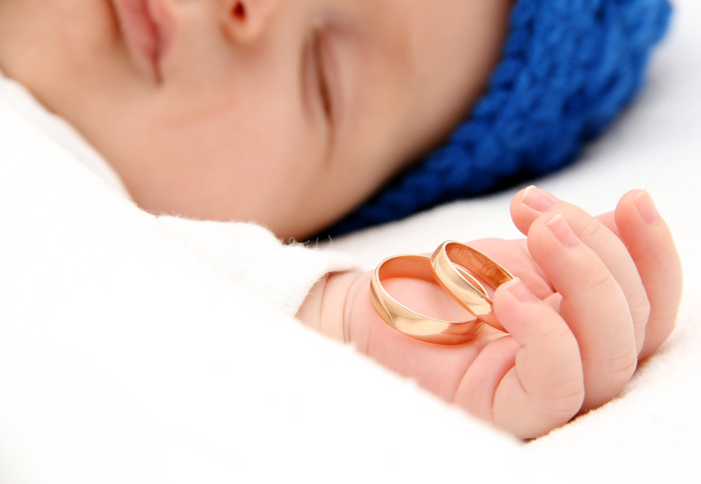 【静岡市】ベビーリングって？赤ちゃんへの贈り物を結婚指輪と一緒に揃えよう。