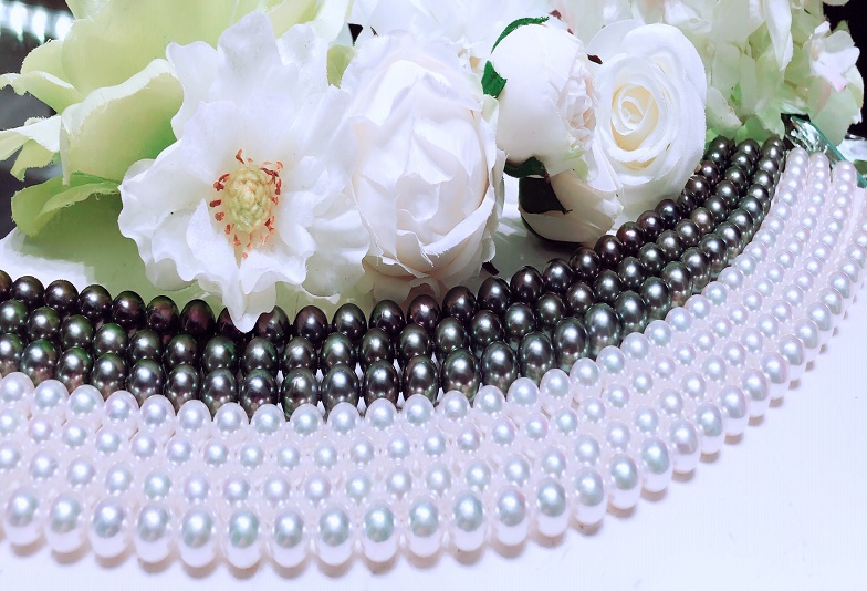 福井市ベル 白真珠 と 黒真珠 どちらを使うのが正しいの 年齢は関係あるの Jewelry Story ジュエリーストーリー ブライダル情報 婚約指輪 結婚指輪 結婚式場情報サイト 福井市ベル 白真珠 と 黒真珠 どちらを使うのが正しいの 年齢は関係あるの Jewelry Story ジュエリーストーリー ブライダル情報 婚約指輪 結婚指輪 結婚式場情報サイト