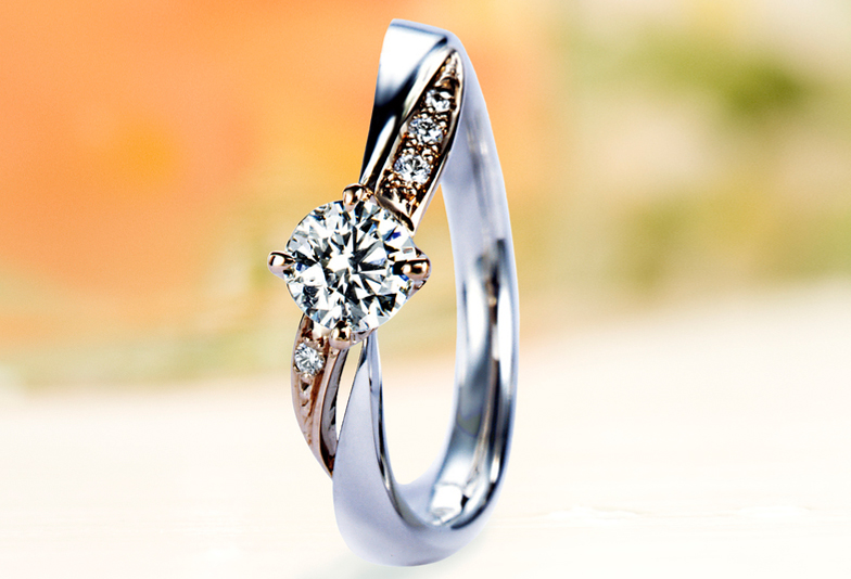 【大阪・岸和田市】婚約指輪をつけるのはいつ？普段使いもできるデザイン4選