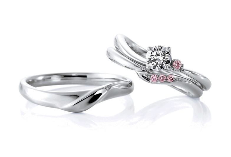 福井市開発で見られるピンクダイヤモンドの結婚指輪