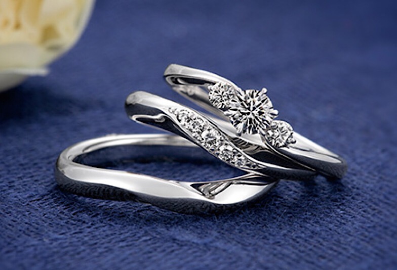 【福井市】”いまどき”婚約指輪と結婚指輪の重ね付けが当たり前！