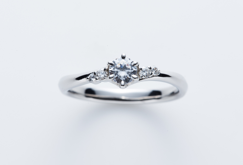 【姫路市】婚約指輪をいつかお二人のお子様に受け継ぎましょう。ビジュードファミーユと呼ばれるダイヤモンド