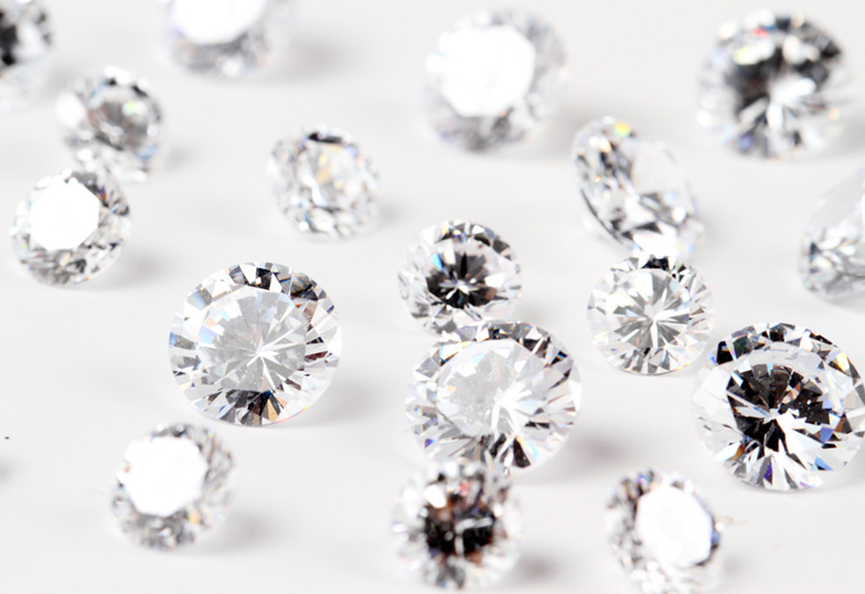 【浜松市】結婚指輪のダイヤモンドの留め方「ツメ留め」と「彫り留め」の違いとは？