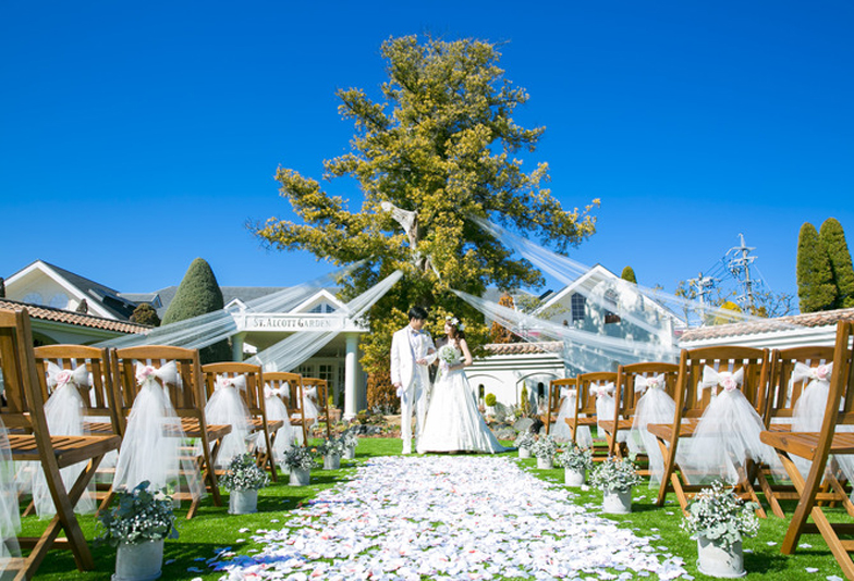 静岡市 ガーデンで結婚式 少人数ウェディングから大人数まで セントオルコットガーデン Jewelry Story ジュエリーストーリー ブライダル情報 婚約指輪 結婚指輪 結婚式場情報サイト