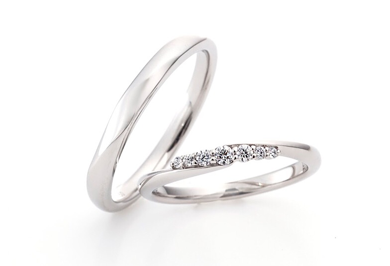 LAZARE DIAMOND（ラザールダイヤモンド）結婚指輪　カリーナ