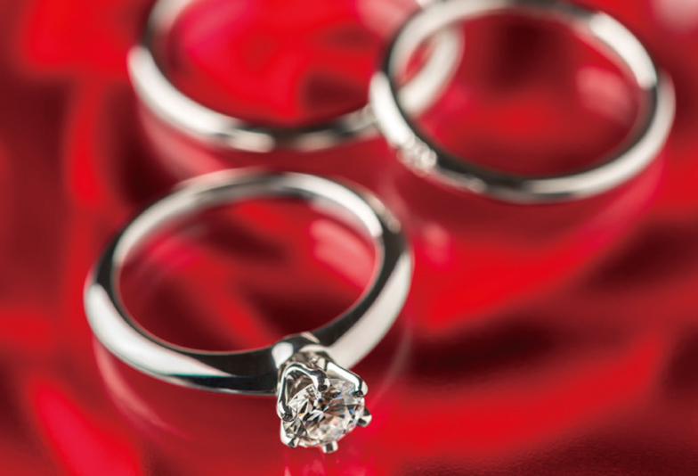 【加古川市】婚約指輪はプラチナだけじゃないって知ってますか？
